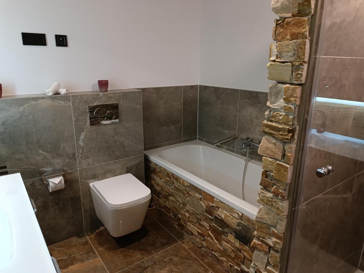 Luxus Ferienwohnung Chalet Seenaehe Schalkenmehren Extérieur photo